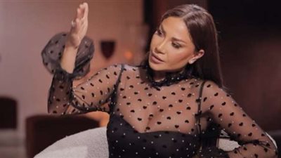 فنانة شهيرة تكشف محاولة خطيبها الاعتداء عليها.. وتعلن اعتزالها الفن