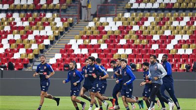 استعدادًا لـسيراميكا.. الأهلي يختتم تدريباته بالإمارات