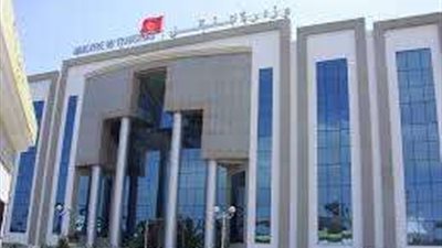 وزارة النقل تنسق مع نظيرتها الأردنية والعراقية لتشغيل المرحلة الاولى من خط التجارة العربي اللوجستي