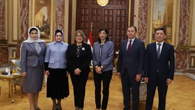 وكيل مجلس الشيوخ  يستقبل مليكة قادر خانوفا رئيسة لجنة المرأة بالبرلمان الاوزبكى