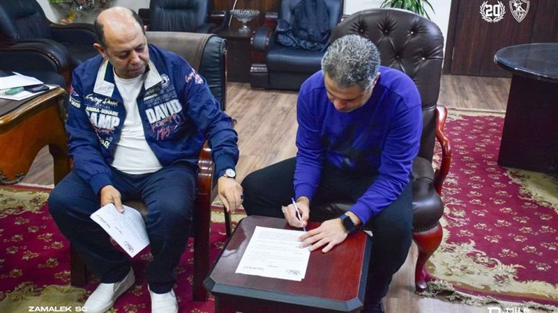 معتمد جمال رفقة أحمد