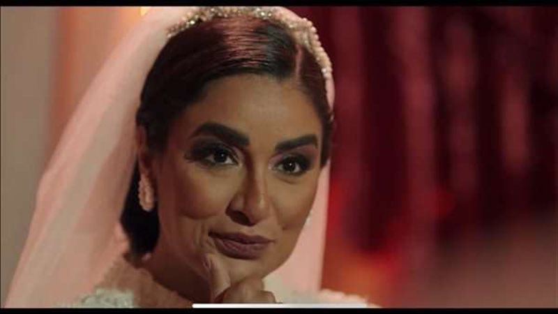 الفنانة جوري بكر