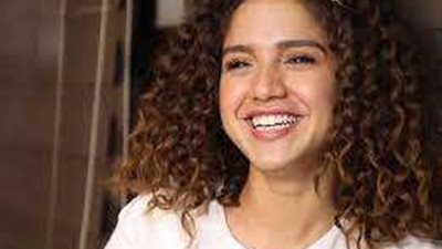 رنا رئيس تنتظر أول بطولة مطلقة في مسلسل 