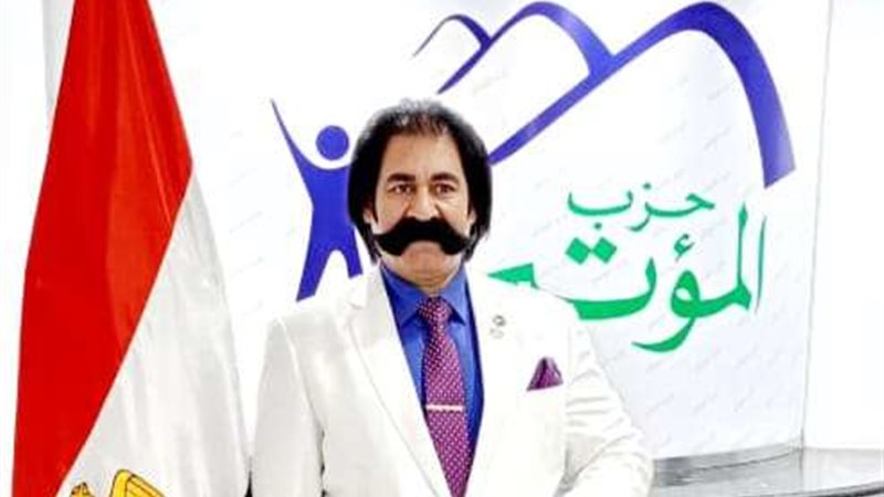 الدكتور أحمد منصور