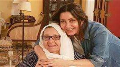 بعد وفاة والدتها.. نقابة المهن الموسيقية تنعى لطيفة