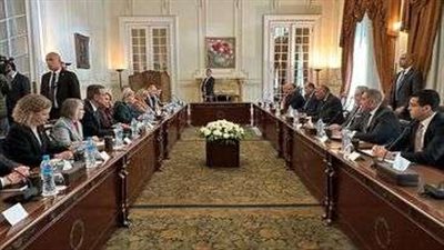 وزير الخارجية يستقبل وفدًا من مجلسي الشيوخ والنواب الأمريكي