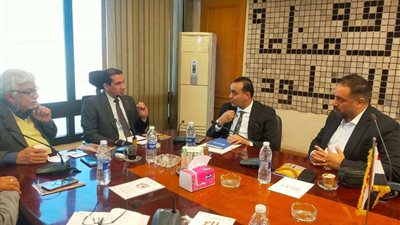 غرفة صناعة الجلود تستقبل رئيس هيئة المعارض الليبية لبحث المشاركة في معرض طرابلس الدولي