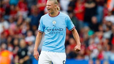 بعد حصد الخماسية.. هالاند يتوج بجائزة أونز الذهبية كأفضل لاعب في الموسم