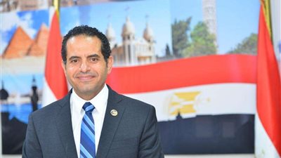 قيادي بمستقبل وطن مهنئا البابا تواضروس الثاني بعيد الميلاد المجيد: مناسبة تجمعنا على حب الوطن