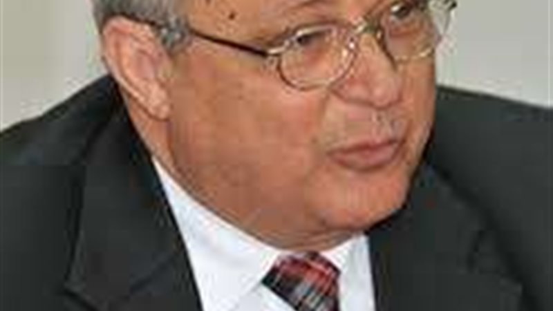 دكتور أحمد زايد