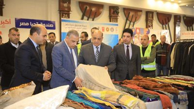 محافظ سوهاج يفتتح معرض 