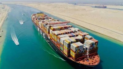 كيف خسرت «ميرسك» أسهمها بعد تغيير مسارها عن قناة السويس؟.. تقرير