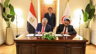 وزير الصحة يشهد توقيع مذكرة تفاهم مع «بريستول مايرزسكويب»