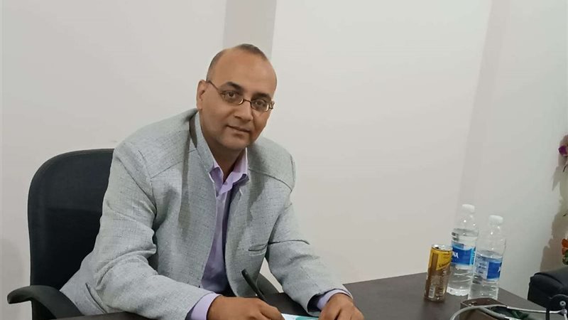 الدكتور أحمد عويش