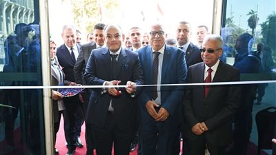 وزير الصناعة يفتتح فعاليات معرض تعميق التصنيع المحلي