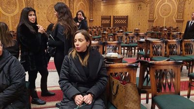 ريم البارودي وجومانا مراد.. أوائل الحاضرين عزاء والدة الفنانة لطيفة