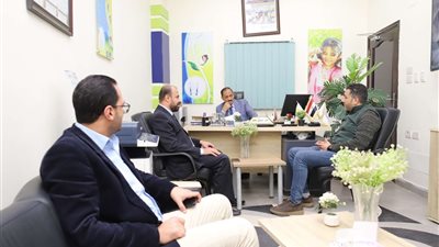 رئيس مياه أسيوط يلتقي مسئول التدريب لبحث تطورات الارتقاء بوعي العاملين