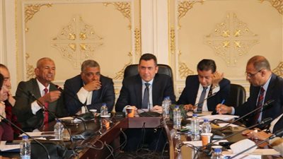 صناعتة النواب : تطالب بإحاطة بشأن التزام المصانع بطباعة الأسعار