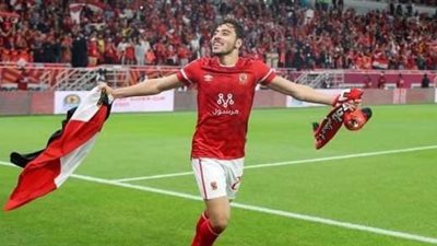 الأهلي يفاوض أكرم توفيق لتمديد عقده