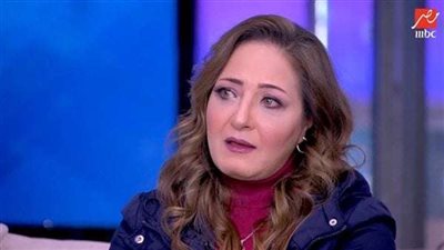 الفنانة عنبر: 