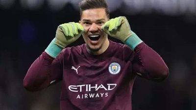 أفضل حارس في العالم.. إيدرسون يفوز بجائزة 