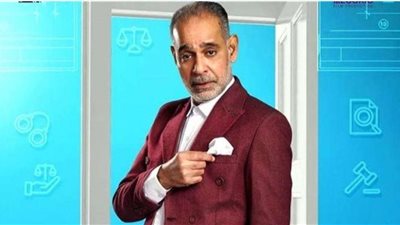 الفأر.. رسالة غامضة لأحمد لفيشاوي لمحمود البزاوي أثناء عرض «عادل ومش عادل»