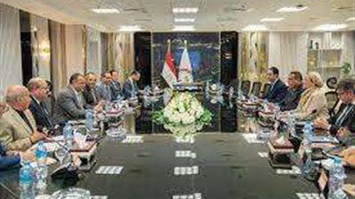 وزير الإنتاج الحربي يبحث مستجدات مشروع محطة تحويل المخلفات إلى طاقة كهربائية