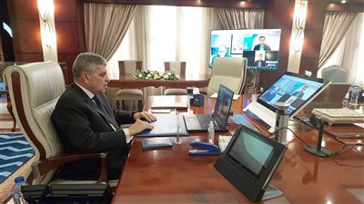 الفريق أسامة ربيع يبحث مع مجموعة ميرسك العالمية التعاون المستقبلي