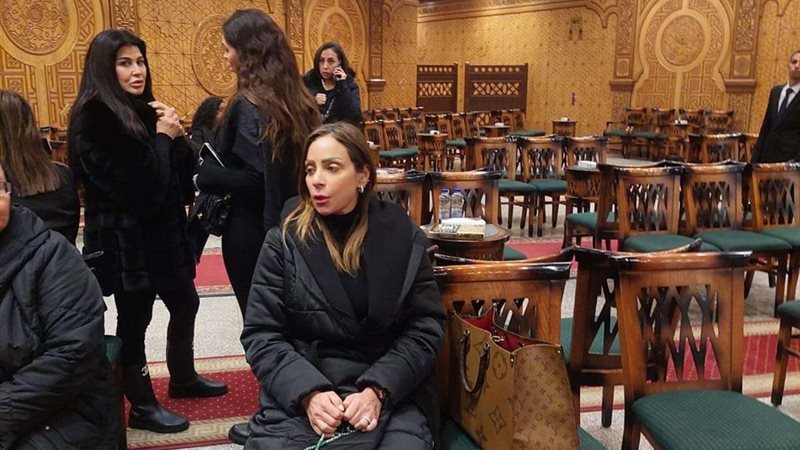 عزاء والدة لطيفة