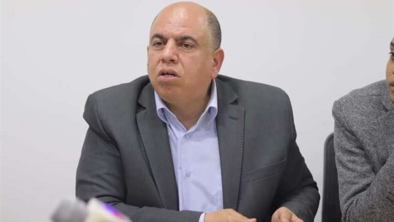 الكاتب الصحفي هشام