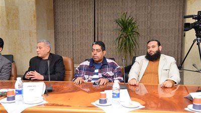 مؤتمر صحفي لرئيس جامعة أسيوط لاستعراض إنجازات العام الماضي