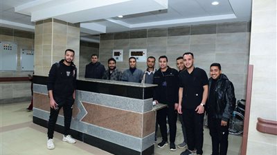 رئيس جامعة سوهاج يتابع سير عمل اليوم الأول باستقبال الطوارئ بالمستشفى الجامعي الجديد