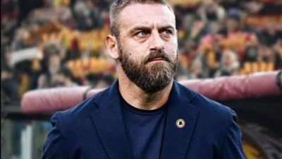 «دي روسي» يستقر على تشكيل أولي مبارياتة مع روما ضد هيلاس فيرونا