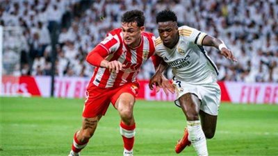 لاعب ألميريا بعد ريمونتادا الريال: الحكم كان متعمدًا في قراراته لفوز مدريد