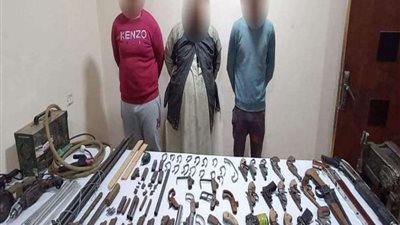 إدارة ورشة لتصنيع وبيع الأسلحة.. حبس 3 أشخاص 15 يوماً على ذمة التحقيقات بسوهاج