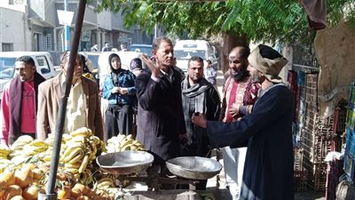 حملات مستمرة لإزالة الإشغالات وإعادة الانضباط للشوارع وتحرير 47 محضر بأسيوط