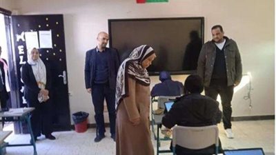 مديرو الإدارات التعليمية بأسوان يتفقدون سير امتحانات الشهادة الإعدادية