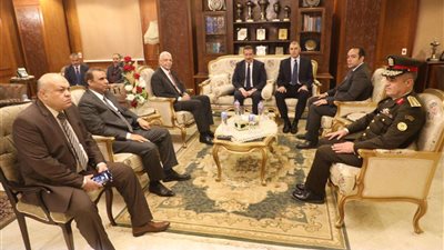 المحافظ ورئيس جامعة المنوفية يقدمان التهنئة للقيادات الأمنية بمناسبة عيد الشرطة الـ 72| صور