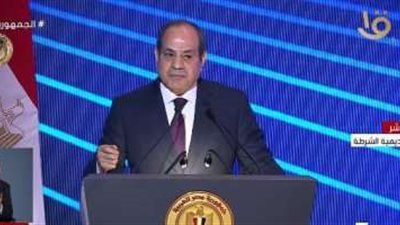 السيسي: أوعوا تتصورا كمصري زيكم مش مقدر حجم المعاناة والضغوط الاقتصادية اللي موجودة في مصر
