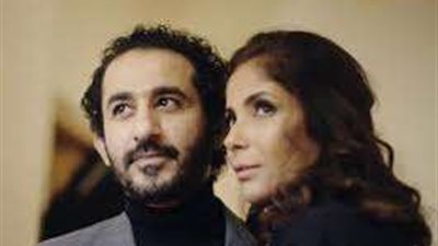 أحمد حلمي يدعم منى زكي في العرض الخاص لفيلمها 