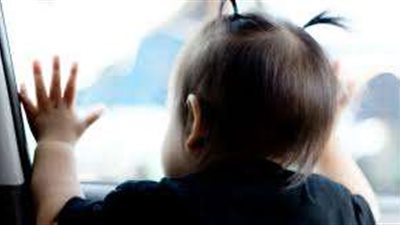 التحقيقات تكشف تفاصيل ترك أب صغيرته في الشارع مع بائعة فول بأوسيم