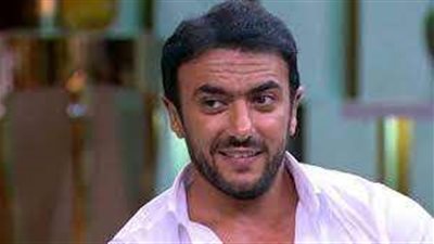 بعد خروجه من المستشفى.. أحمد العوضي ينشر أول صورة من مسلسل 