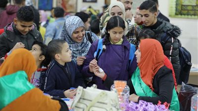 عن القمر.. جناح الأزهر بمعرض الكتاب يقدم للأطفال إجابات مميزة لسؤال مُلح جدا