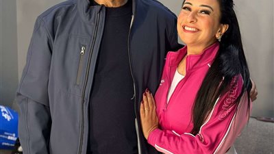 منا عادل: مسرحية عملوها ازاي تجربة مختلفة.. فخورة بالتعاون مع أشرف عبد الباقي