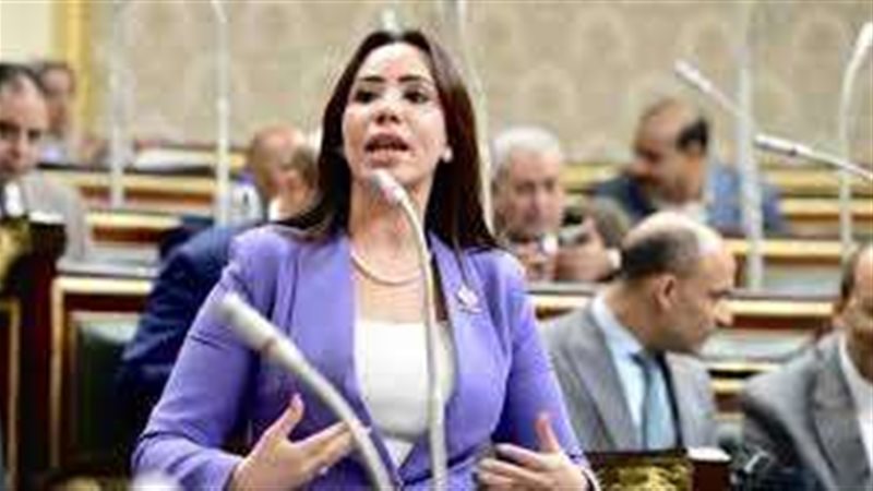 الدكتورة غادة علي،