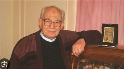 القومي للمسرح يسلم درع تكريم للفنان رشوان توفيق على مسيرته وعطائه الفني.. غدًا