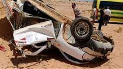 إصابة 4 أشخاص إثر انقلاب سيارة أعلى صحراوي أطفيح