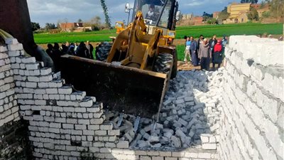 إزالة فورية لـ 129 حالة تعدٍ ومتغير مكاني خلال الموجة الــ 22 بالمنوفية