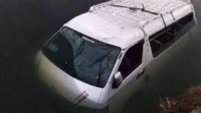 إصابة 6 أشخاص في حادث انقلاب ميكروباص بترعة في بني سويف