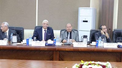 رئيس جامعة المنوفية يشارك في اجتماع المجلس الأعلى للجامعات بجامعة أسوان